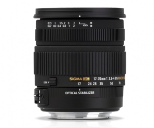Sigma 17-70mm F2.8-4 DC Macro OS HSM pentru Pentax